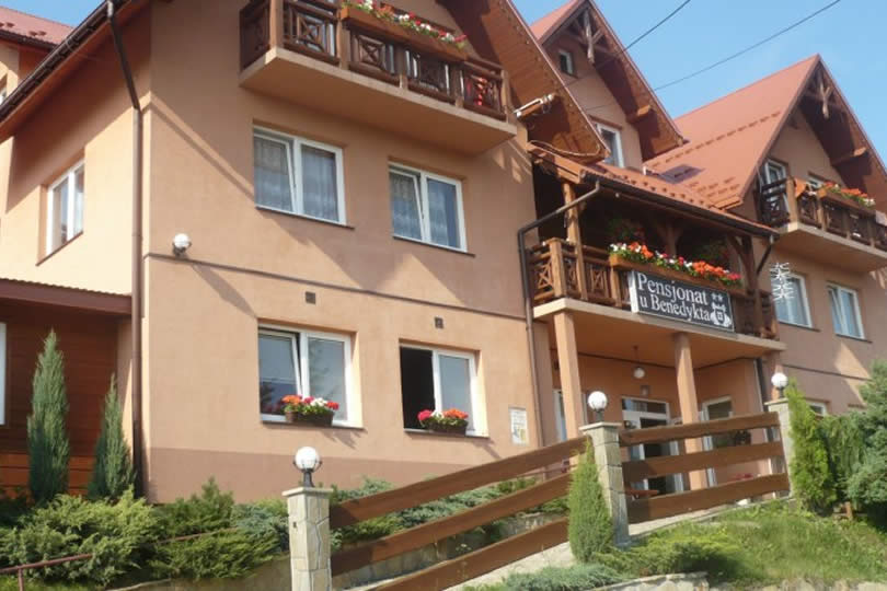 spanko24today's tweet image. 🗺 U BENEDYKTA BASEN LETNI KLUSZKOWCE
komfort #wypoczynek Gości indywidualnych i #grupy 
✨ pokoje 2-4os max. 54miejsca
✨ kilka z balkonem, z każdego rozpościera się przepiękny widok na Pieniny, #Gorce i Spisz
🛏 nocleg 70zł
🎯 spanko24.today/noclegi/pensjo…
#tujestklimat #kochamgóry