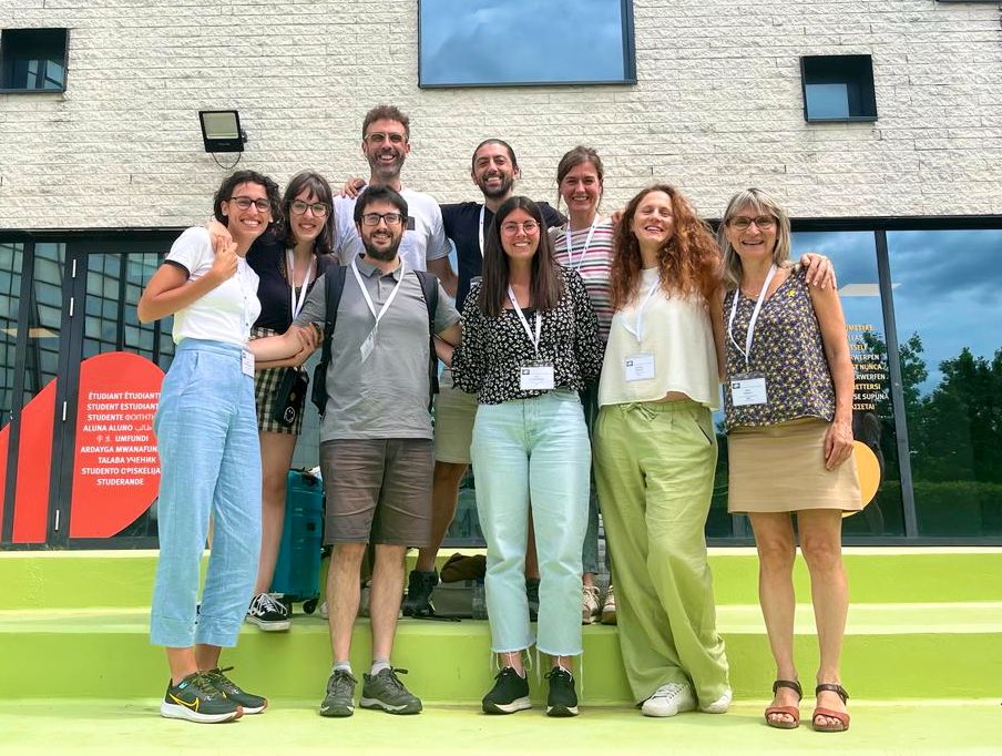 Prosodic and Gestural Studies Group (GrEP-G) (@grepupf) on Twitter photo <a href="/PatrickLRohrer/">Patrick L. Rohrer</a> <a href="/PaulaGSanchezR/">Paula G. Sánchez-Ramón</a> @Saramcoego <a href="/JuliaFloritPons/">Júlia Florit-Pons</a> Picture of the last day at #IPrA2023 with some members of <a href="/grepUPF/">Prosodic and Gestural Studies Group (GrEP-G)</a> and <a href="/grecil_lab/">Grecil Lab (UOC-UB)</a> <a href="/PatrickLRohrer/">Patrick L. Rohrer</a> <a href="/PaulaGSanchezR/">Paula G. Sánchez-Ramón</a> @Saramcoego <a href="/JuliaFloritPons/">Júlia Florit-Pons</a> Picture of the last day at #IPrA2023 with some members of <a href="/grepUPF/">Prosodic and Gestural Studies Group (GrEP-G)</a> and <a href="/grecil_lab/">Grecil Lab (UOC-UB)</a>