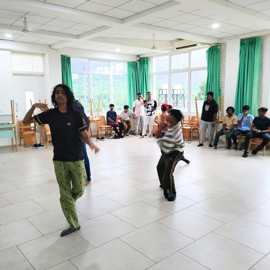 Welcoming new students with rhythm and moves! 💃 

#VijaybhoomiUniversity #Vijaybhoomi #LifeAtVU #collegelife #collegefest #collegeevents #collegefun #memorablenight #campusfun #campuslife #newstudents #welcomenewstudents #danceparty #welcomeparty