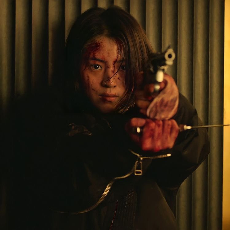kdramaluvrr's tweet photo. han sohee as yoon jiwoo in my name (2021). a cultural reset. https://t.co/5NKbM1KbwW