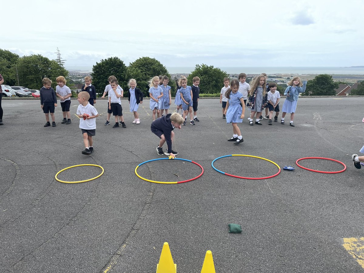 Miss Williams’ Class Rec tweet media