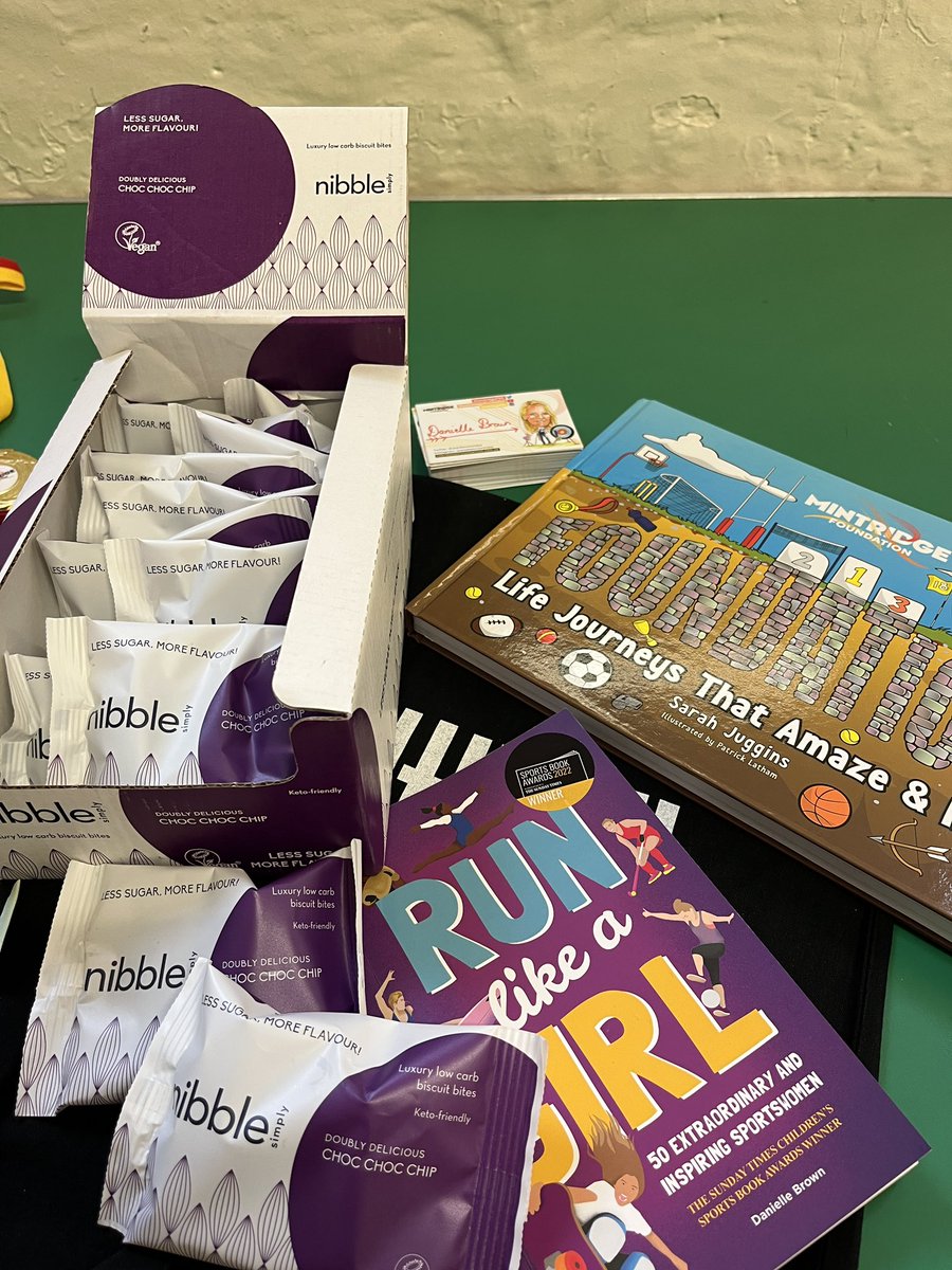 We loved sharing this gift bag with @AlderbrookSW12 yesterday during our inspirational programme with @danibrownmbe! It included a signed copy of our @MintridgeFDN book and @danibrownmbe’s very own Run Like A Girl, with some @nibblesimply to eat while they read too. Enjoy! 🌟