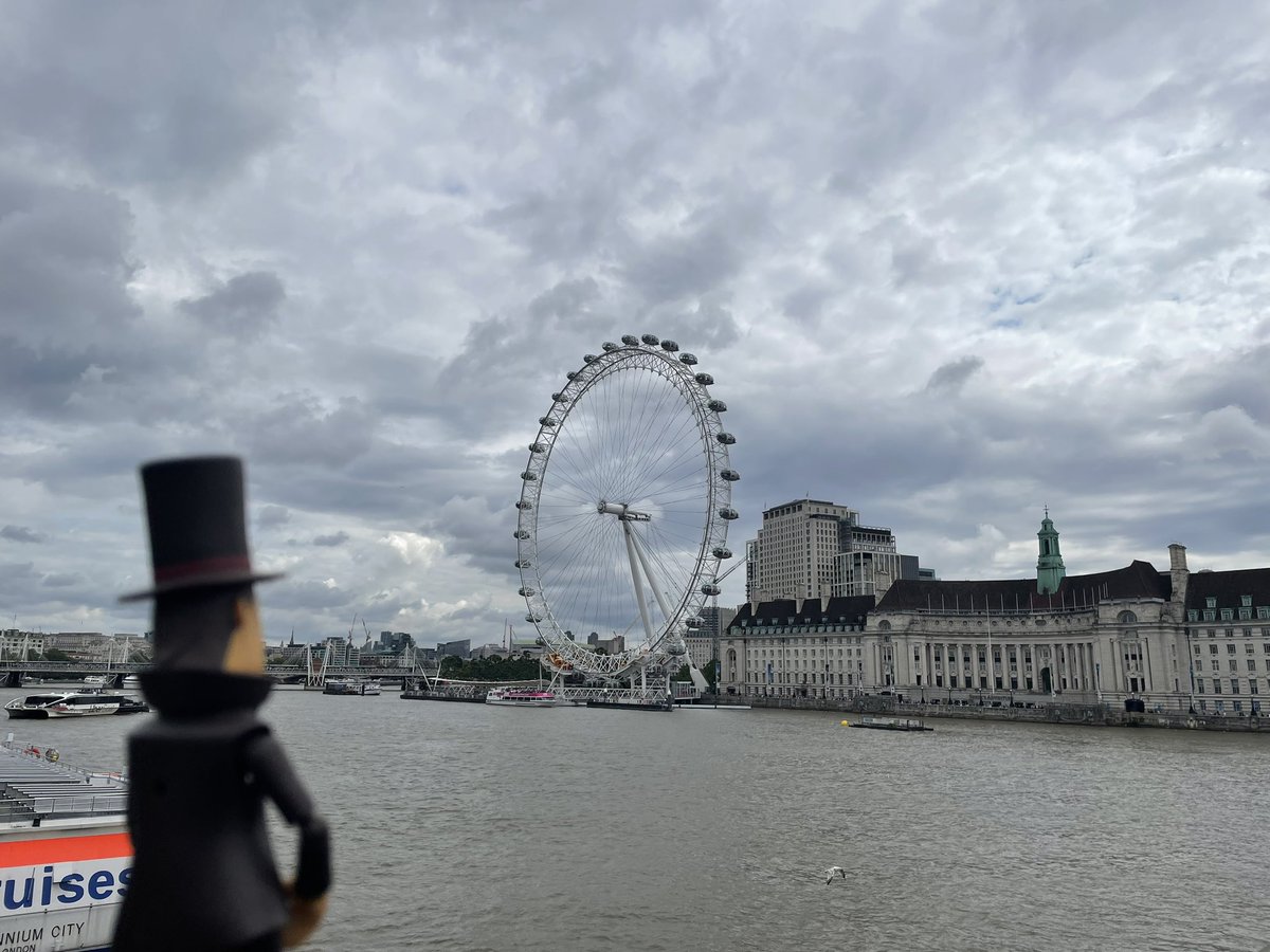 De vuelta a casa, que ganas tenía de recorrer las calles de la preciosa ciudad de Londres 🇬🇧

#layton #profesorlayton #vacaciones #londres #inglaterra #verano #viajar