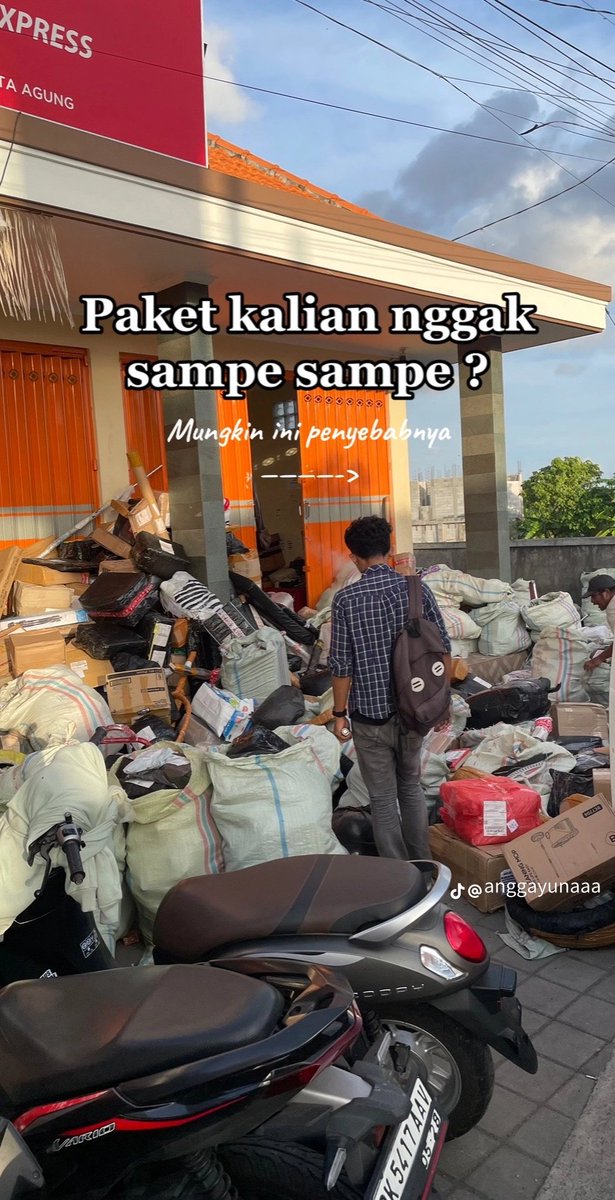txtdarionlshop's tweet photo. Ada paket kalian disini???

Kenapa paketnya bisa sampe berserakan gini ya? @jntexpressid https://t.co/U6Xc5jUNLF