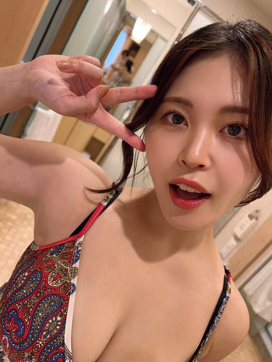 🎉第111回 ㊗️
目指せフォロワー2万人プレゼント☆

抽選で3名様に望月あやかさんのサイン&amp;💋付きチェキ2枚をプレゼント💌

応募方法は
①望月さん＠ayaka_moon_ とスケザネをフォロー
②このツイートをリツイート
の2つだけ

締切は7月18日火曜正午
詳細は画像にて👇
ご応募待ってます❤️