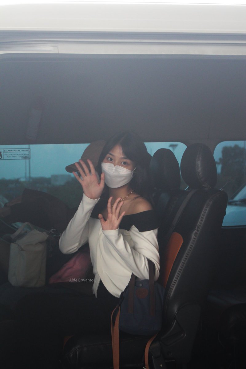 AldeErwanto7's tweet photo. Muthe
📍Banjarmasin
#JKT48AirportFashion https://t.co/dAhyC8fjKx