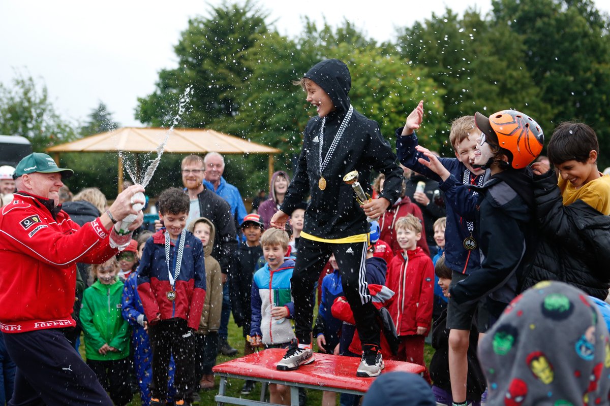 Rain didn't stop play last night at Jesse Gray School where the Soap Box Racing was full swing!
#redbullsoapbox23 #redbullsoapbox #soapboxracing <a href="/rbsoapboxrace/">Red Bull Soapbox Race London</a> @jessegrayschool <a href="/nottslive/">NottinghamshireLive</a> <a href="/westbridgfdwire/">West Bridgford Wire News</a>