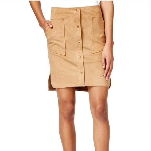 So good I had to share! Check out all the items I'm loving on <a href="/Poshmarkapp/">Poshmark</a> #poshmark #fashion #style #shopmycloset #bariii: posh.mk/BseqYMxVrBb