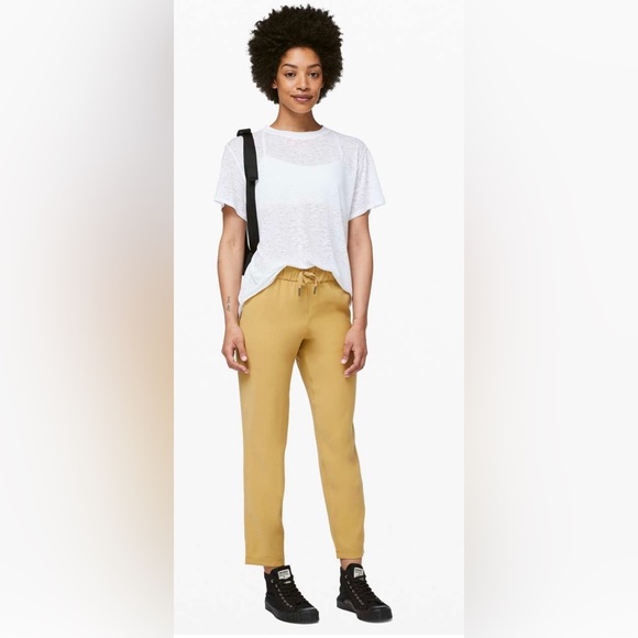 jenweare's tweet photo. So good I had to share! Check out all the items I'm loving on @Poshmarkapp #poshmark #fashion #style #shopmycloset #lululemonathletica #storia #susanbristol: https://t.co/2ZBo0CvdOW https://t.co/pr7PVUYleY