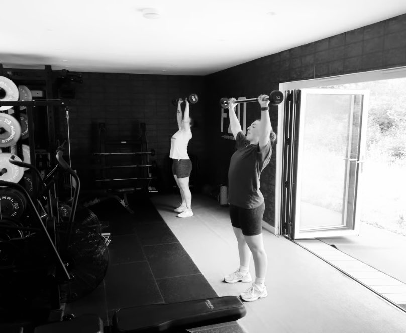 5/10 weeks worth of PT with Paul done ☑️ Getting ready to smash up next season 💙🏑