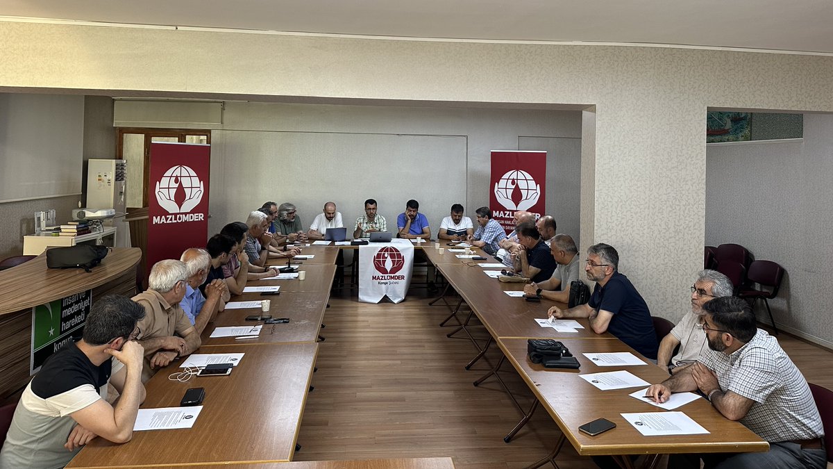 16. dönemin ilk yüz yüze Genel Yönetim Kurulu Konya Şubemizin ev sahipliğinde başladı.

Toplantımızda bizlere salonunu açan Konya İnsan ve Medeniyet Hareketine teşekkür ederiz.