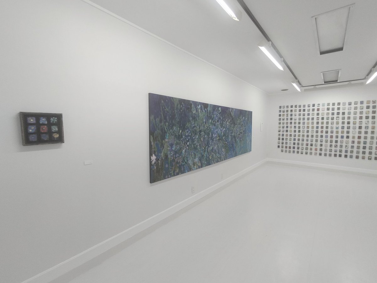 mocklenan's tweet photo. 勉強、仕事、趣味を兼ねて前橋へ。700点以上の花花が描かれた展覧会。1日では見きれない絵から選ぶ体験が楽しかったです！ここだけが目的でしたがよい旅でした。#前橋　#アート https://t.co/3RuVhk8bOo