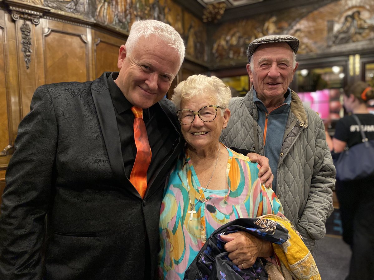 Thank you ⁦<a href="/HarrogateFest/">Harrogate Festivals</a>⁩ for bringing my talented college buddy ⁦@MikeMikelovatt⁩ his wonderful Brass Pack &amp; super ⁦@mattfordsinger⁩ to Harrogate Theatre. What a wonderful concert! ⭐️⭐️⭐️⭐️⭐️