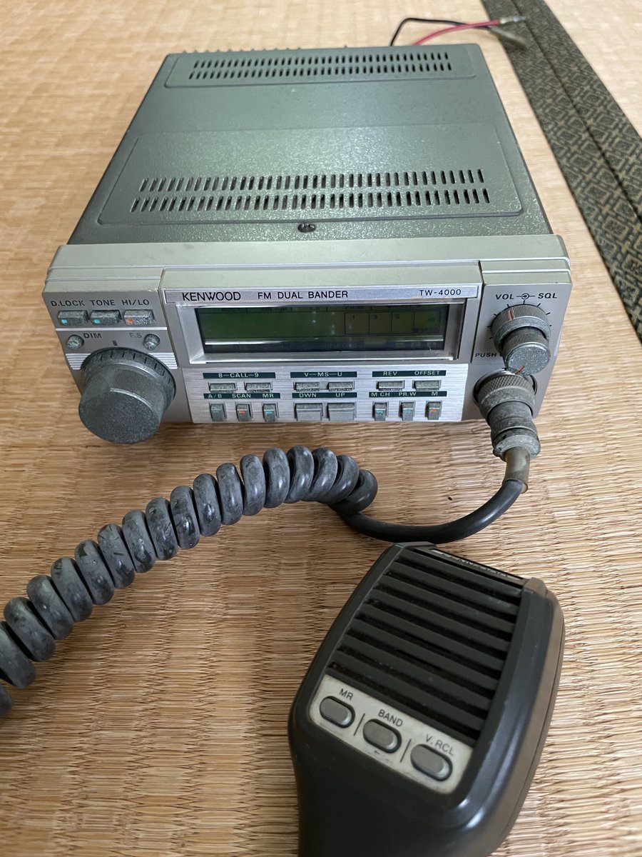 fu39ma's tweet photo. 大昔、使用していたTW-4000が出てきた。開局当時を思い出します。 https://t.co/zvjRCDGe23