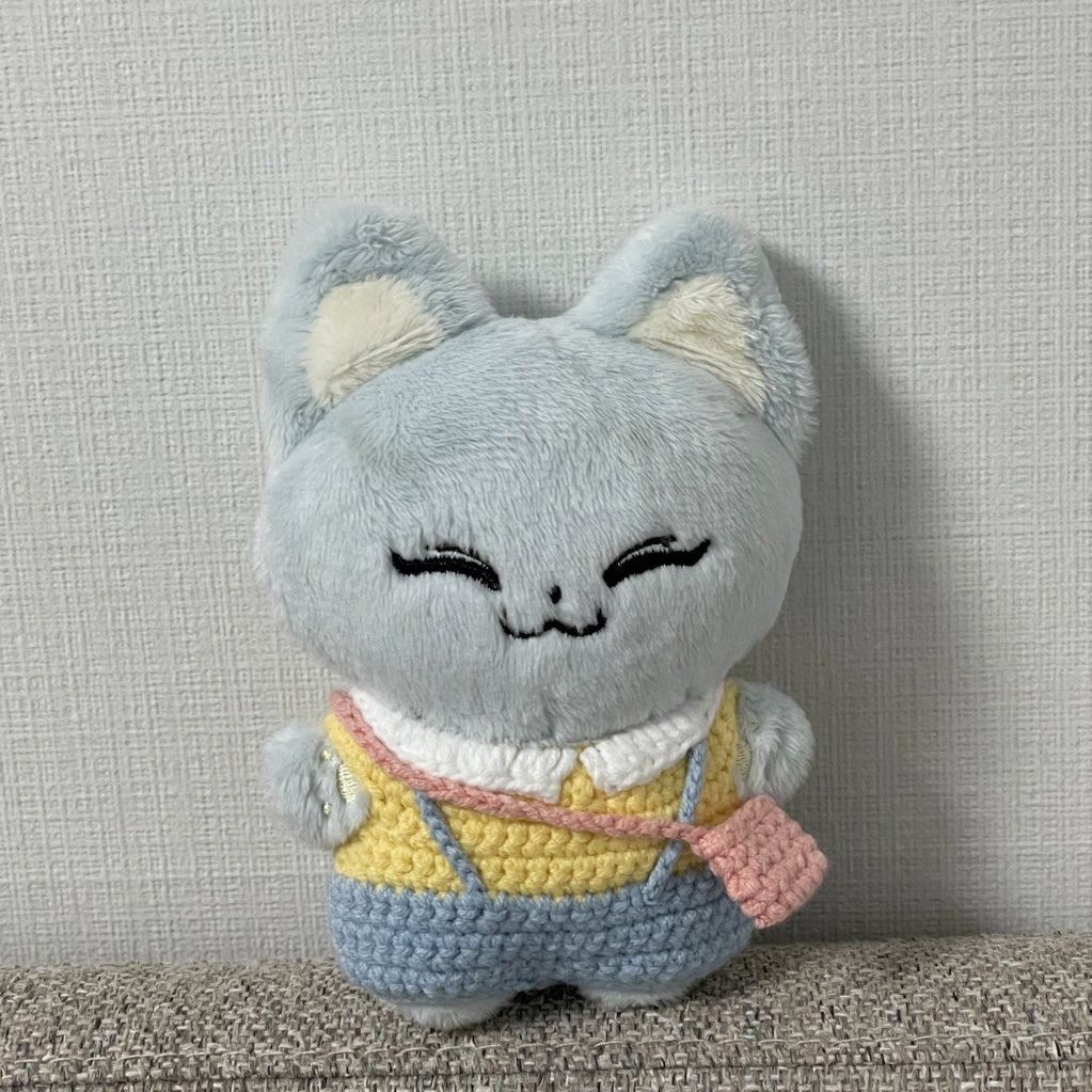 knitelier's tweet photo. 니틀리에에 폭스빈 친구가 찾아왔어요✨️ 베스트 셀러 '유치원복'을 주문해줬는데요.ᐟ 너무 예쁜 후기가 도착해서 이렇게 여러 누나들께 공유해요/( ・∀・)/ 언제든지 디엠과 오픈카톡으로 주문 받고 있답니다➿️💓 우리 인형아이에게 어울릴 수 있도록 커스텀도 가능해요👍#니틀리에 #10cm인형옷 https://t.co/RZioGwv8a2