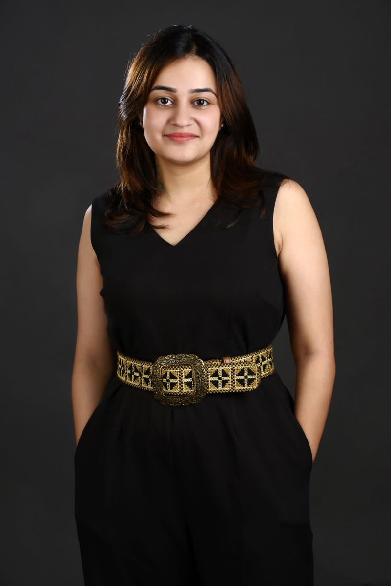 studio-flicks-on-twitter-shanayakapoor-and-zahrahkhan-are-all-set