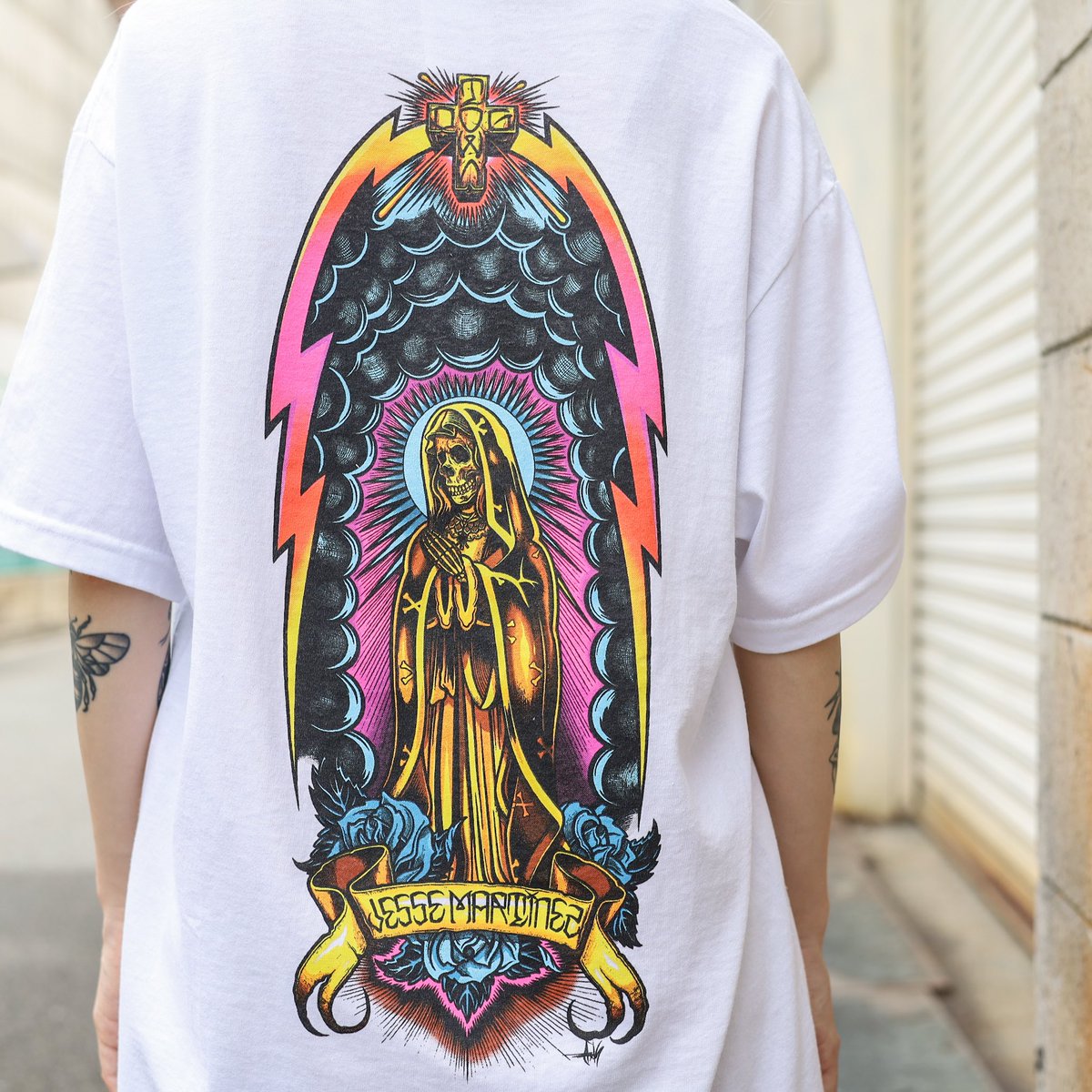 Feelin_osaka's tweet photo. 【DOGTOWN】JESSE MARTINEZ GUADALUPE HANDSHAKE TEE (WHITE) Mサイズ
https://t.co/pykpKb4nnE
#JesseMartinez シグネチャーグラフィック。
WHITEボディに鮮やかなカラーリングが映える夏にもぴったりな一枚。
#dogtown #dogtownskates #feelinosaka #feelin #osaka #フィーリン #大阪 https://t.co/GhWejkVlys