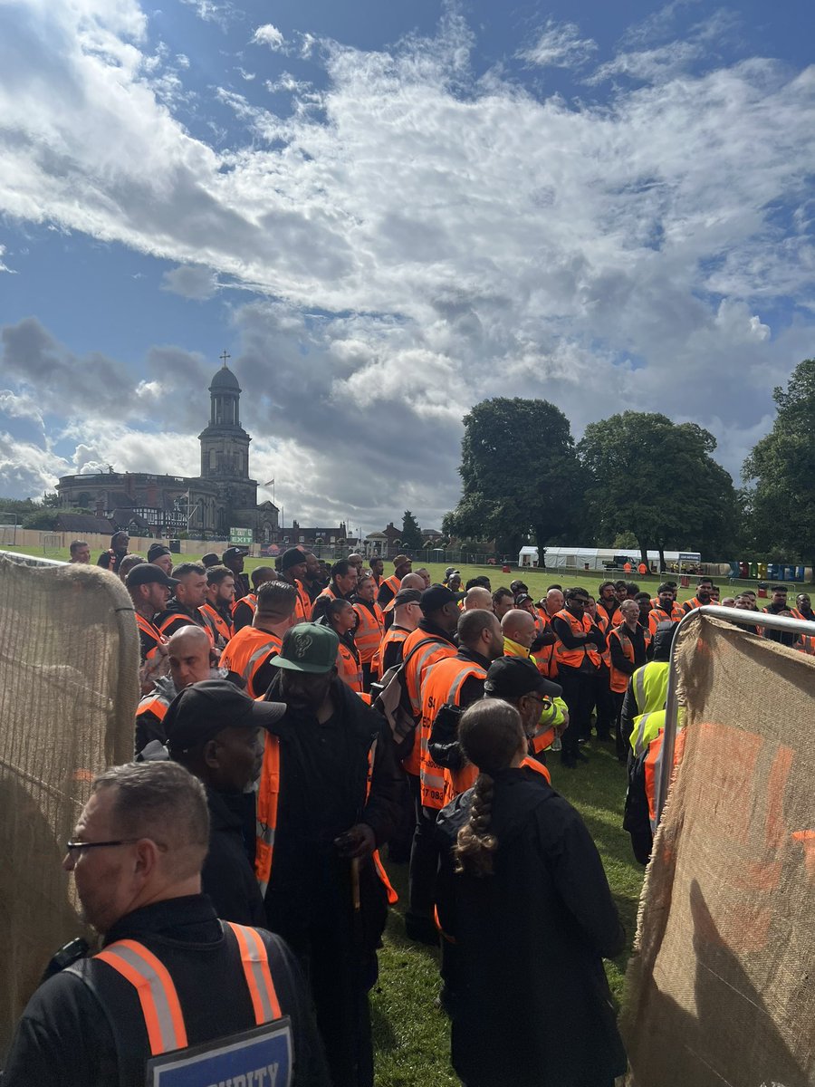 prosecure2000's tweet image. The Dream Team briefing ready for @letsrockshrews #LetsGo #LetsRock