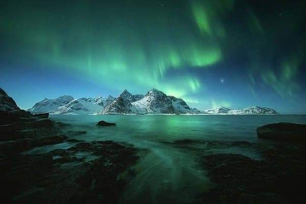 maiz_julio's tweet photo. Northerm Lights in Norway by @TorIvarNaess https://t.co/2VJkfzjcAA