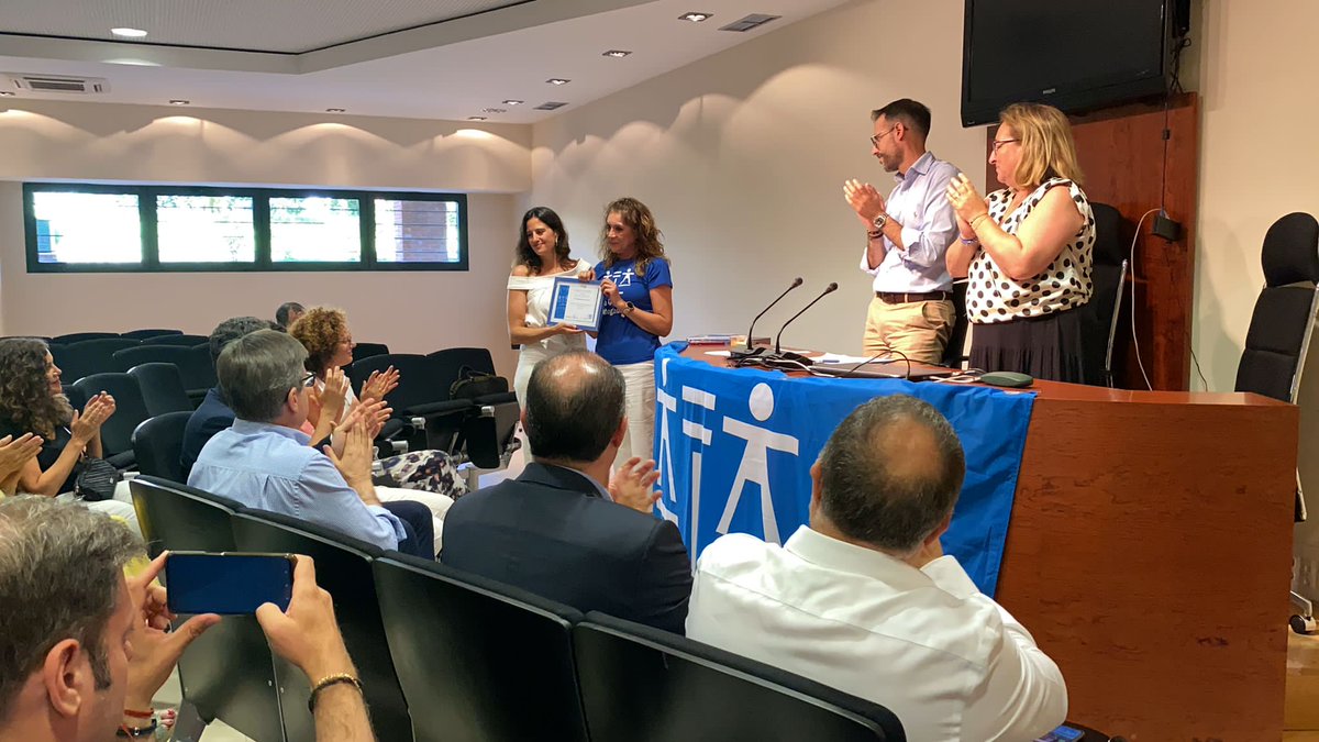 Gracias a todos los q ayer nos acompañasteis a celebrar el #díajusticiagratuita en #DelegaciónPonferrada <a href="/ica_leon/">ICA de Leon</a>
Gracias por el reconocimiento, gracias por vuestra presencia
Gracias a todos los compañeros q quisisteis acompañarnos ayer a Crespo y a mi, gracias miles