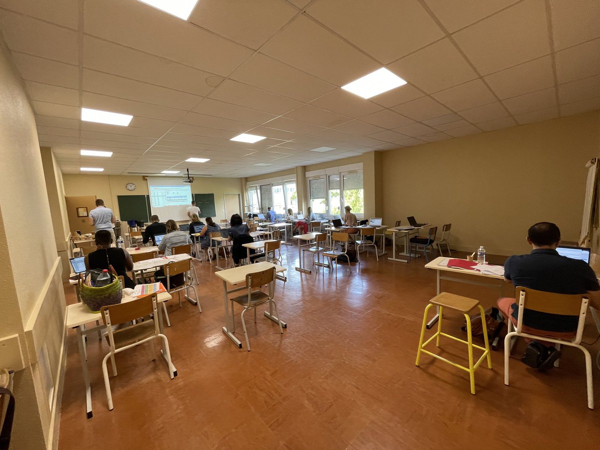 katellga1's tweet image. Cette dernière semaine était bien studieuse pour de nombreux PERDIR et une année de formation s’achève pour les #perdir2022 de l’@ac_normandie , nous avons prodigué les derniers conseils pour réaliser cet été les EDT !!!
Belles vacances à toutes et tous
@dsden76 @dsden27