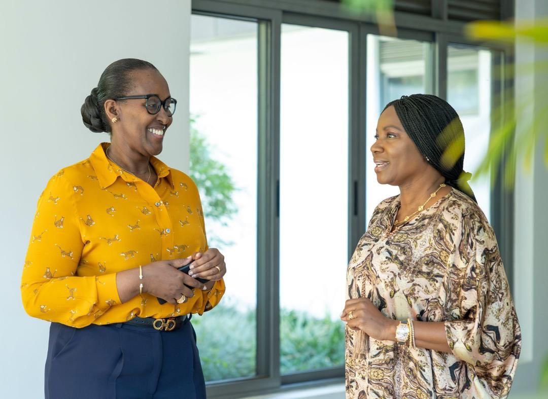 FirstLadyRwanda's tweet photo. A warm and pleasant visit!

Yesterday, First Lady Mrs Jeannette Kagame hosted Mrs Nana Trovoada, Spouse of São Tomé and Príncipe Prime Minister, at the @Imbuto Offices for an exchange on youth empowerment, tackling healthcare challenges and social responsibility. https://t.co/MtzA0bZs06