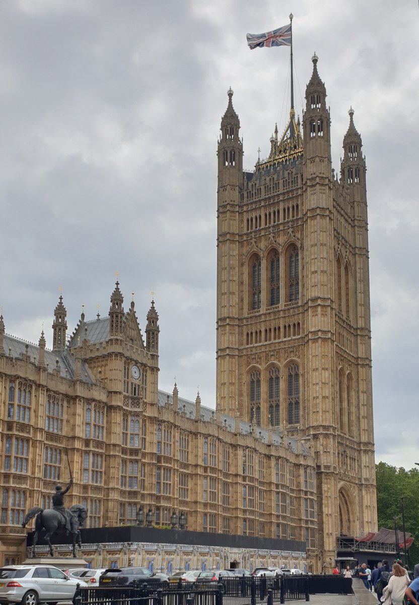 Delighted to be at the celebrations marking the launch of #DemocratisingEntrepreneurship 2.0 at the House of Lords this week. Read the stories behind just some of the 62,876 people the <a href="/britishlibrary/">British Library</a> BIPC Network has supported with <a href="/DCMS/">Department for Culture, Media and Sport</a> funding bl.uk/business-and-i…