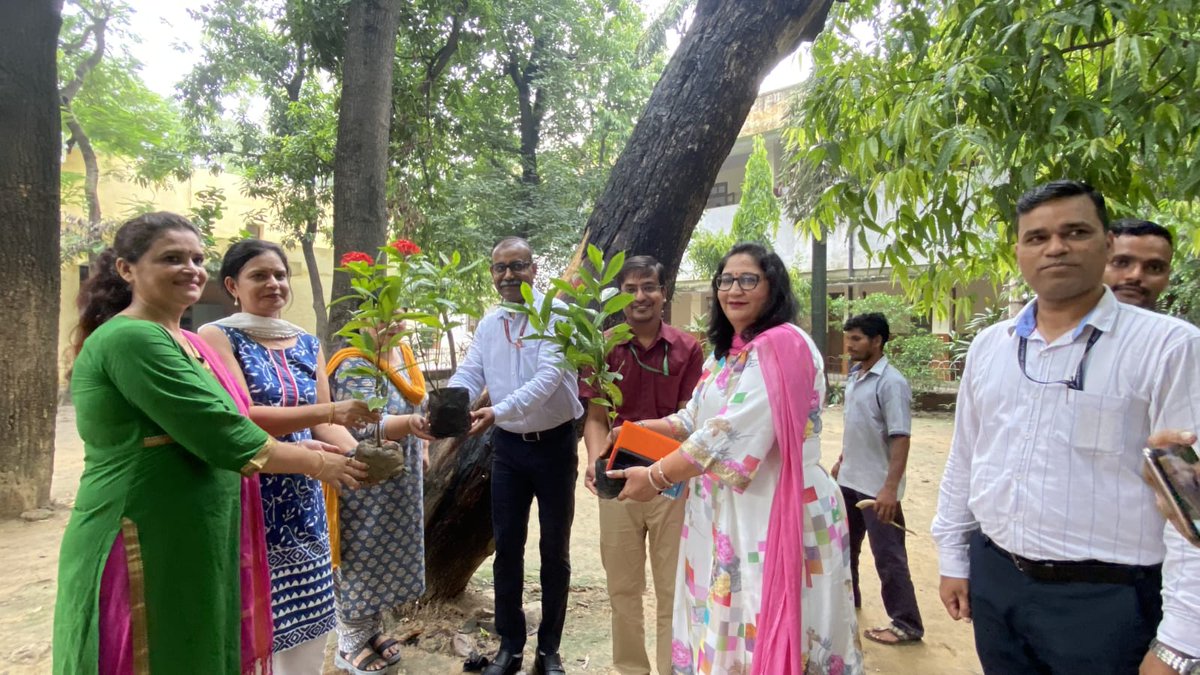 GoIStats's tweet photo. A big thumbs up to PIMD, MoSPI for their outstanding engagement in #SwachhtaPakhwada Your dedication towards cleanliness and hygiene is truly commendable.

#SwachhtaPakhwada 
#SwachhMospi
#swachhbharat https://t.co/RBSzL2VYTD