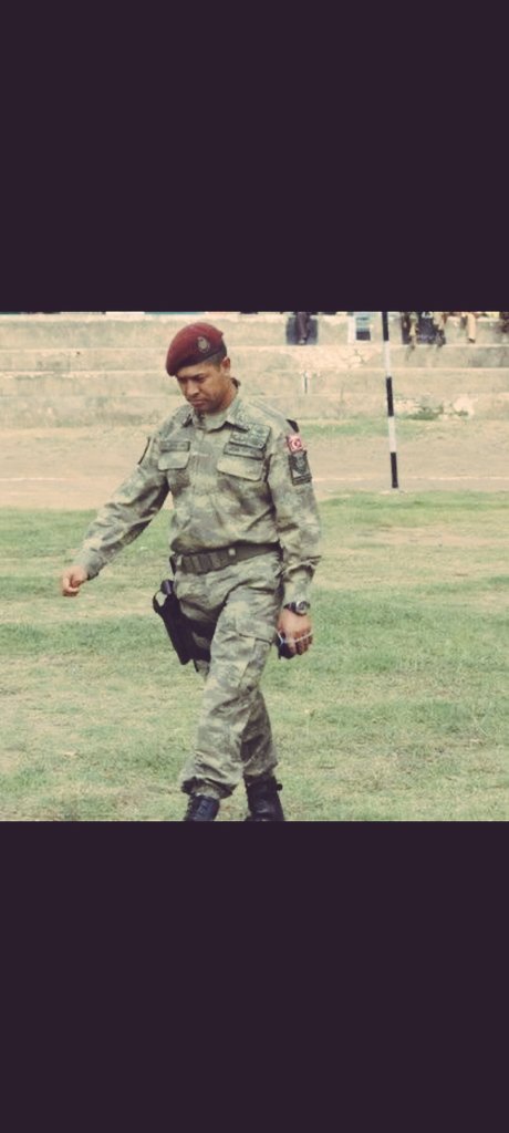 Her şehidimizin bizdeki yeri ayrıdır..ama sanki her biri senin duruşunda can bulmuştur..şehitlerimizin aziz ruhlarına bin rahmet olsun..#15Temmuz