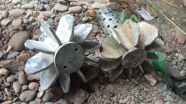 Justice33645641's tweet photo. A married couple was killed and their 3 yo child got head injury due to the heavy weapons of military troops in Kale tsp, Sagaing division last night. The funeral was held today. #LegalizationOfNUG #2023Jul15Coup #WhatsHappeningInMyanmar https://t.co/xIUHjJY1kB