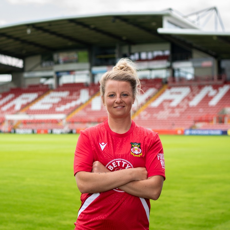 Wrexham_AFC's tweet photo. 🖊 WSL experience with Liverpool and Birmingham, 20 Wales caps... and now heading to the Genero Adran Premier.

Welcome to @WrexhamAFCWomen, Hannah Keryakoplis!

🔴⚪ #WxmAFC