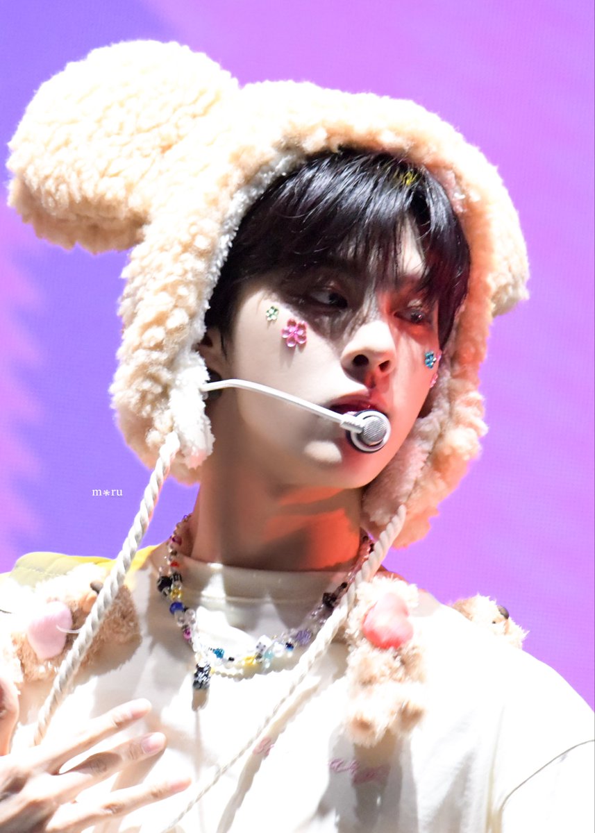 𝐦❄︎𝐫𝐮 tweet media