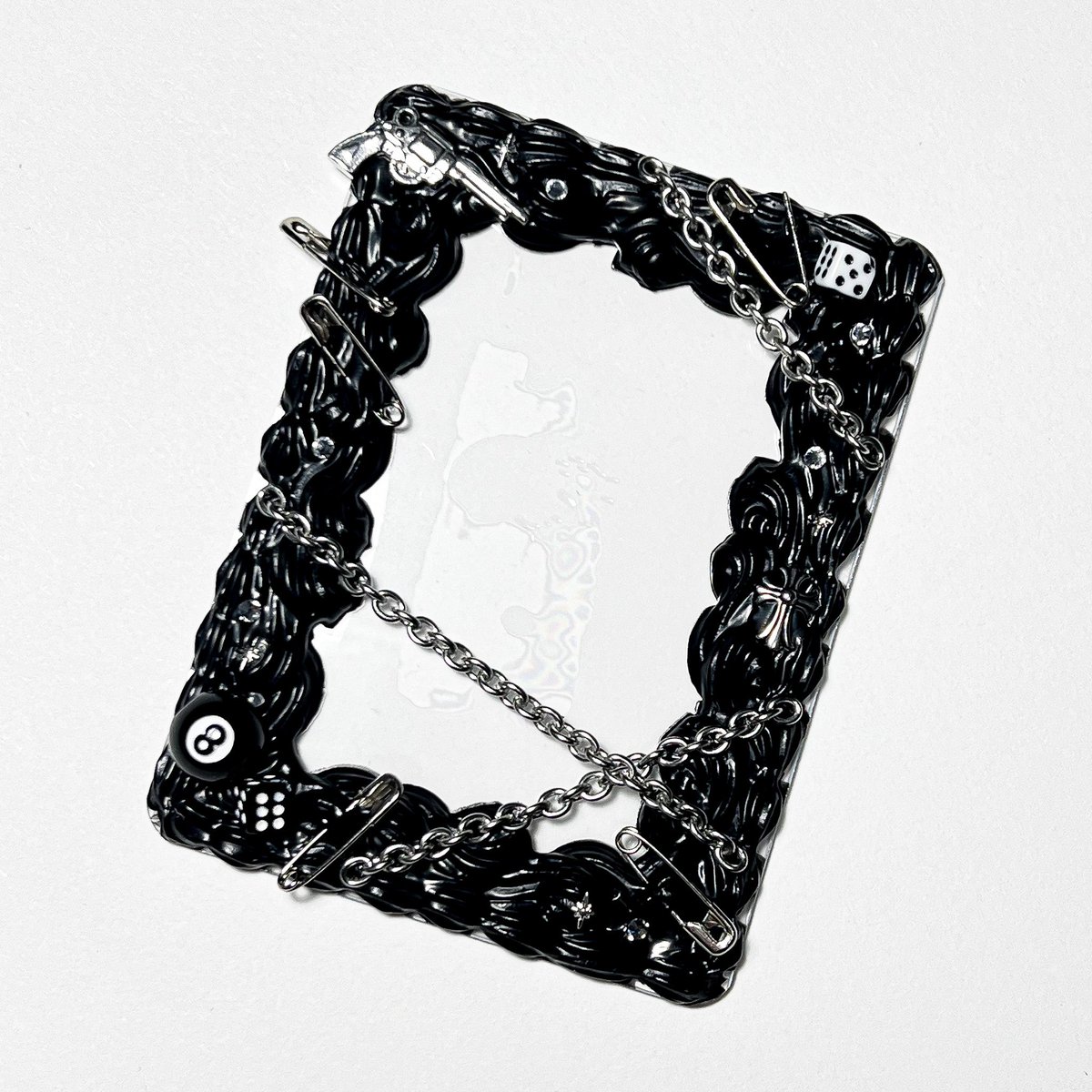 heart_attack_u's tweet photo. LOVE 1, CHAIN 2, game 3, wave 3 sold out🍀
#데코덴 #탑꾸 https://t.co/M3taneCqEo