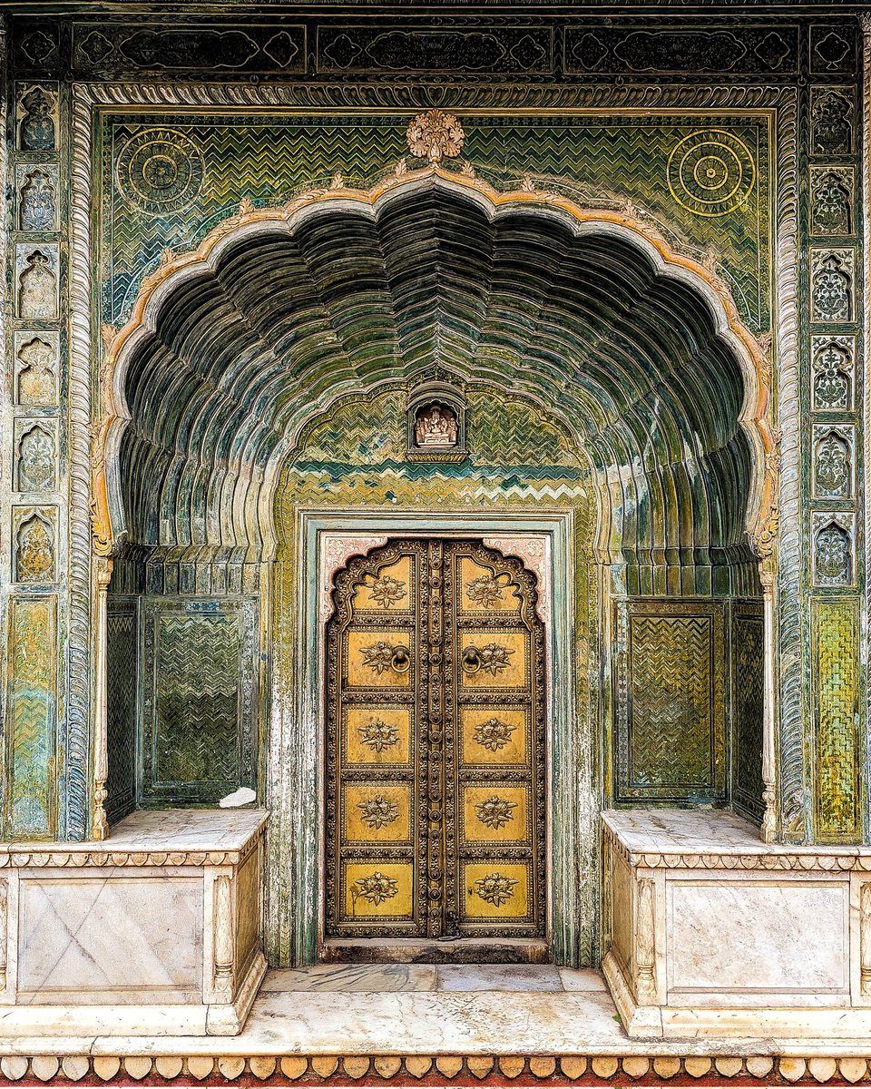 sameerchatrathi's tweet photo. The Green Gate!
This gate represents spring and is dedicated to Lord Ganesha.
City Palace.
Jaipur.
05.07.23.
.
.
@madebygoogle @Google @GoogleIndia @GooglePixel_US #pixel7pro https://t.co/v7vaZY06Eo