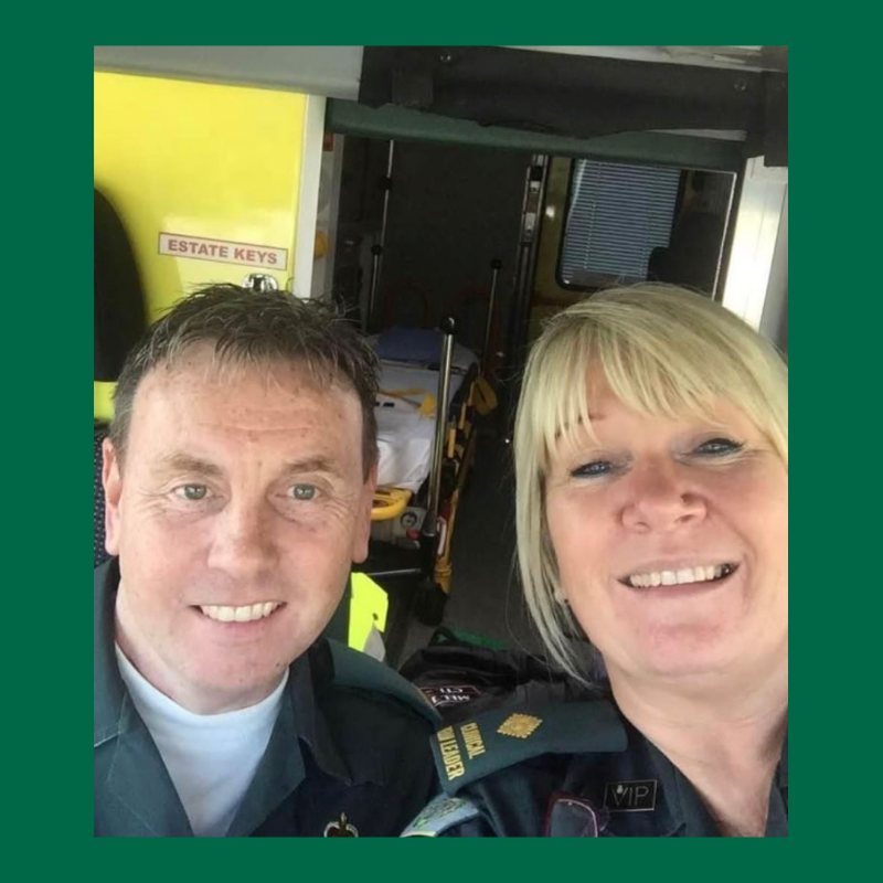 Ldn_Ambulance's tweet photo. Greenwich paramedic Mel and bank paramedic Alan met 20 years ago and have been trusted friends ever since.

“It’s the best job in the world. We can help a baby come into the world and then hold a relative’s hand when someone passes away – all in one day”

#WhatParamedicsDo