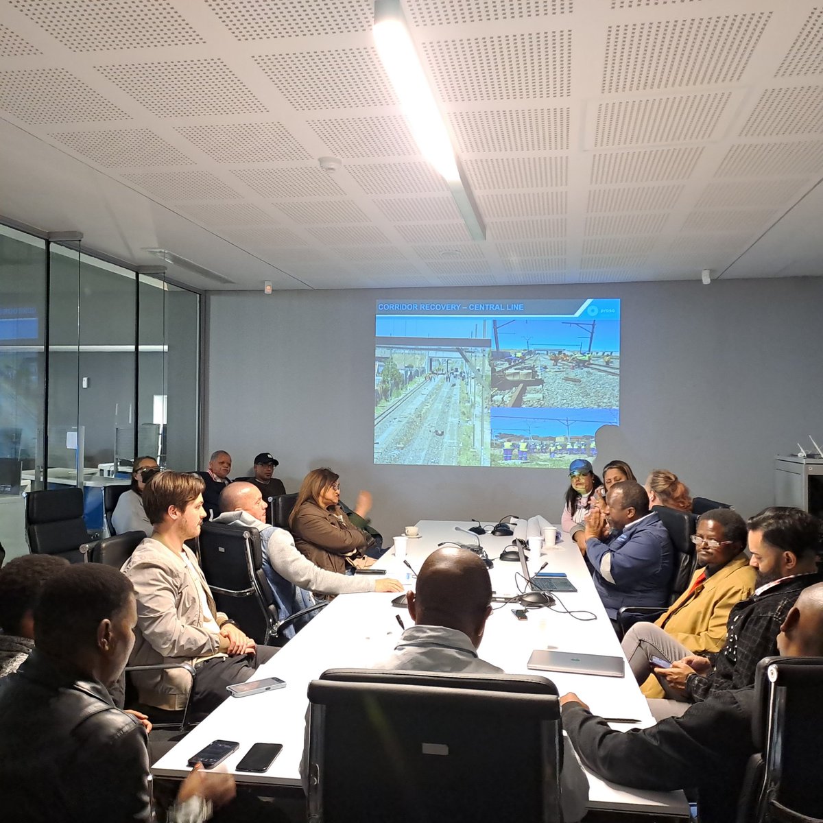 More than 30 e- stakeholders are meeting with the Metrorail WC management team to get updates on service issues. Some of the questions asked pertain to train frequencies, train timetable, train connections, vandalism, and signaling issues.
#RebuildingRail