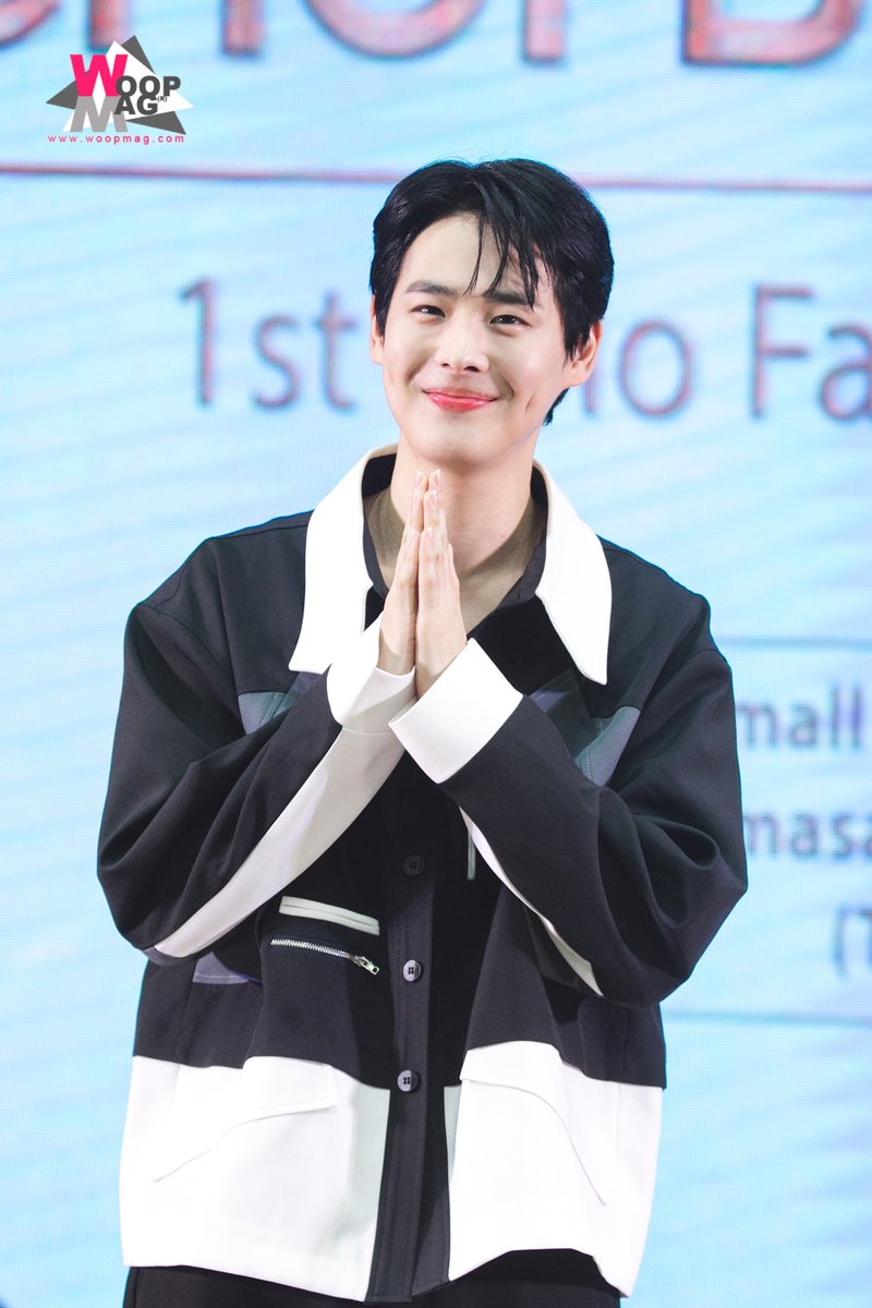 woopmag's tweet photo. [Press Conference] #บยองชาน องครักษ์สุดลึกลับจาก The King’s Affection เจ้าของลักยิ้มแสนน่ารักมารายงานตัวแฟนๆแล้ว เย็นนี้พบกันในงาน  Choi Byung Chan 1st Solo Fanmeeting In Thailand   

#최병찬 #BYUNGCHAN #ChoiByungchan #ByungChan1stFanmeetinginBKK #welcomebyungchantothailand https://t.co/RggcSZ9vVD