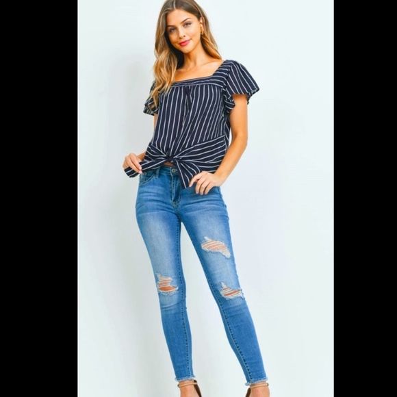 QLCuties's tweet photo. So good I had to share! Check out all the items I'm loving on @Poshmarkapp #poshmark #fashion #style #shopmycloset #converse #pinkvictoriassecret: https://t.co/fo4t69s39z https://t.co/DheynjMbuX