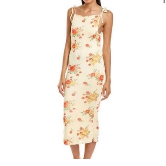 pugn's tweet photo. So good I had to share! Check out all the items I'm loving on @Poshmarkapp #poshmark #fashion #style #shopmycloset #daniellebernstein #aldo #walterbaker: https://t.co/t9GGUmhWDg https://t.co/uYOP372UHS
