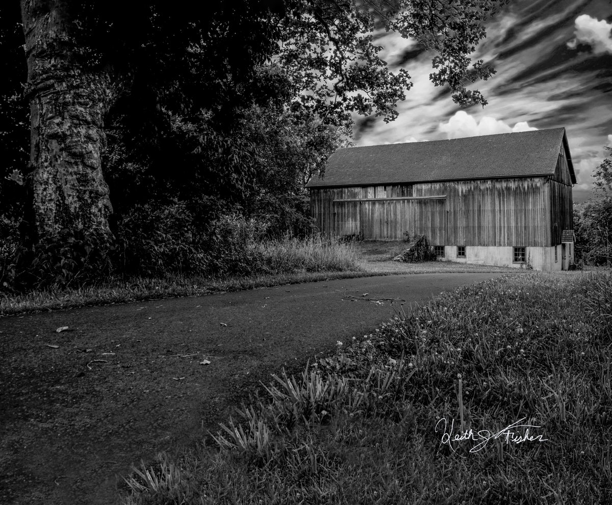 KeithJFisher's tweet photo. “Country Stroll”
~~~~~~~~~~
#neverstopexploring #clouds #amazingsky #stormclouds #oldbarns #countrystroll #naturephotography @CourierTimes @VisitBucksPA @TheaterBCP  @OnlyinBucks  @BucksLocalNews  @Bucks_Stories  @BucksCountyMaga  @BucksCoAudubon  @bcdesignerhouse   @BucksAlive https://t.co/OuHQ7n7MHl