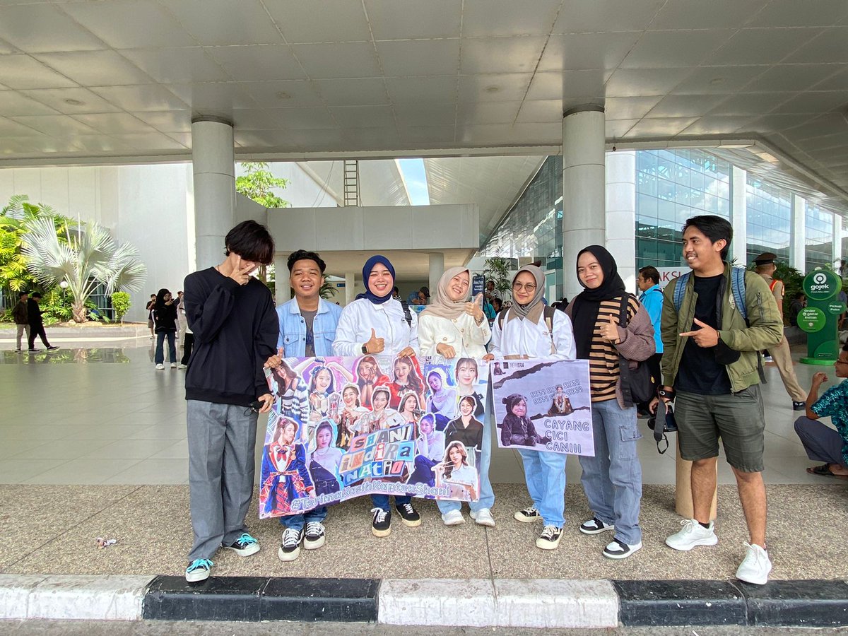 kagessama_'s tweet photo. Menyambut kedatangan Cici kapten @N_ShaniJKT48 dan All member https://t.co/5Wa7KDSp7R