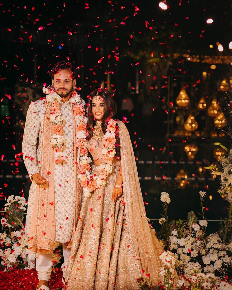 HyattRegencyDel's tweet photo. Under the sky, in the company of her loved ones and the magic of celebrations, Isha Kapur started a new beginning #AtHyattRegencyDelhi and we’re beyond proud to have been a part of her big day and make all her dreams come true.

#HyattRegencyDelhi #40YearsCelebration #IAm40 https://t.co/fVeze4JzZU