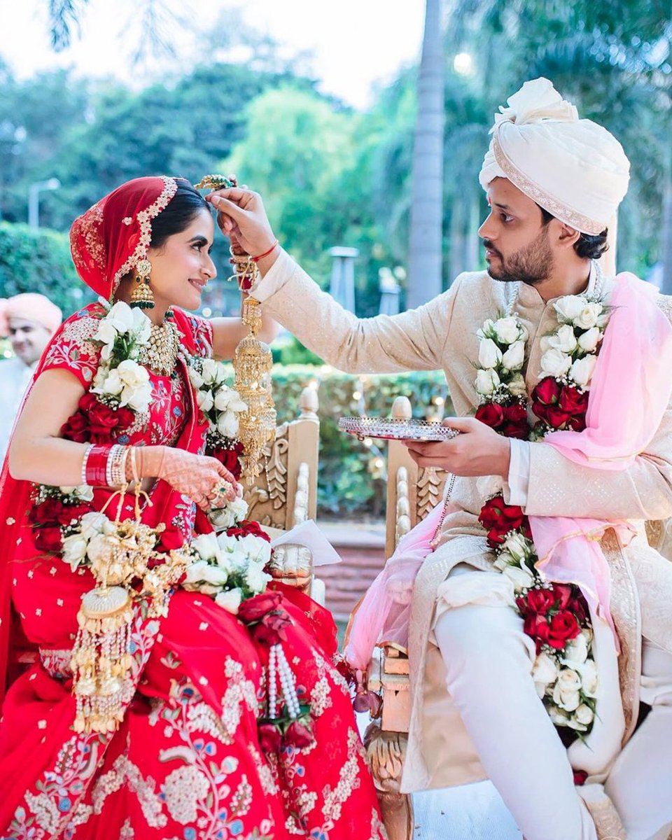 HyattRegencyDel's tweet photo. Under the sky, in the company of her loved ones and the magic of celebrations, Isha Kapur started a new beginning #AtHyattRegencyDelhi and we’re beyond proud to have been a part of her big day and make all her dreams come true.

#HyattRegencyDelhi #40YearsCelebration #IAm40 https://t.co/fVeze4JzZU