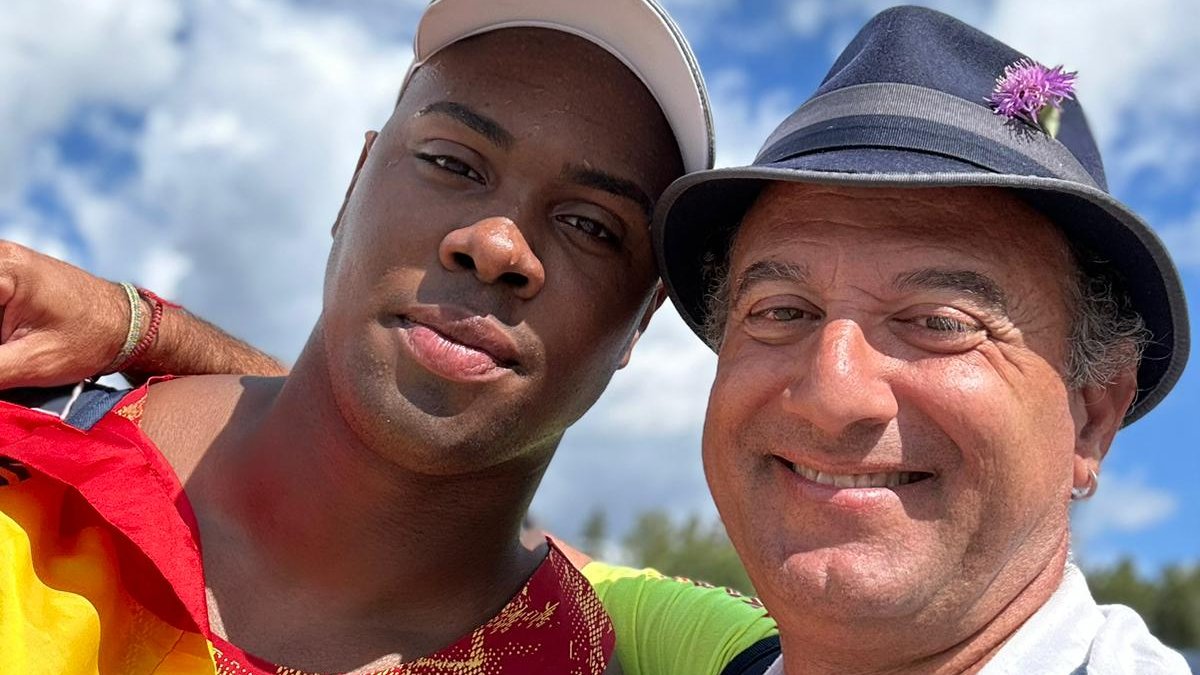 💙🤍¡Enorme es poco!💙🤍

🥉 <a href="/Yasiel_sotero/">Yasiel sotero</a> , bronce en el Campeonato de Europa Sub23 con <a href="/atletismoRFEA/">atletismoRFEA</a> 🥉

🥏61.69m

Así cierra su medallero europeo en categorías menores 
🥇Sub18 
🥇Sub20 
🥉🥉Sub23 

Siempre junto a <a href="/MaravillosoRios/">MARAVILLOSO RIOS SANCHEZ</a> 
¡Equipazo!