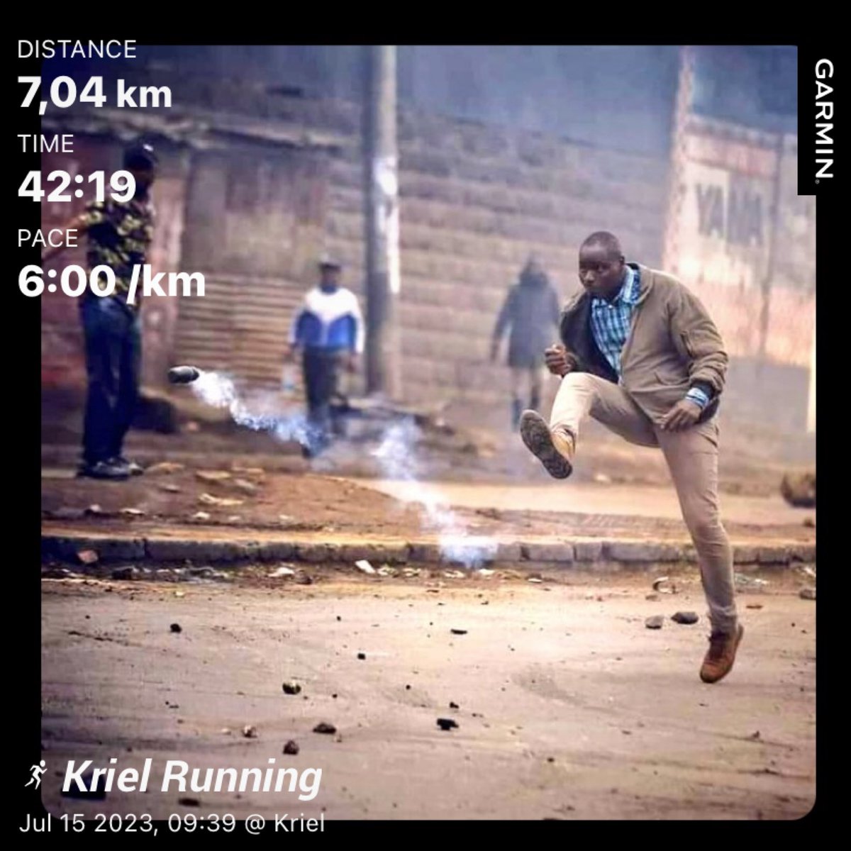 siyameroh's tweet photo. Still ran even though ku tonya #Runninginthecold #Fetchyourbody2023 https://t.co/COTlX3mwnt