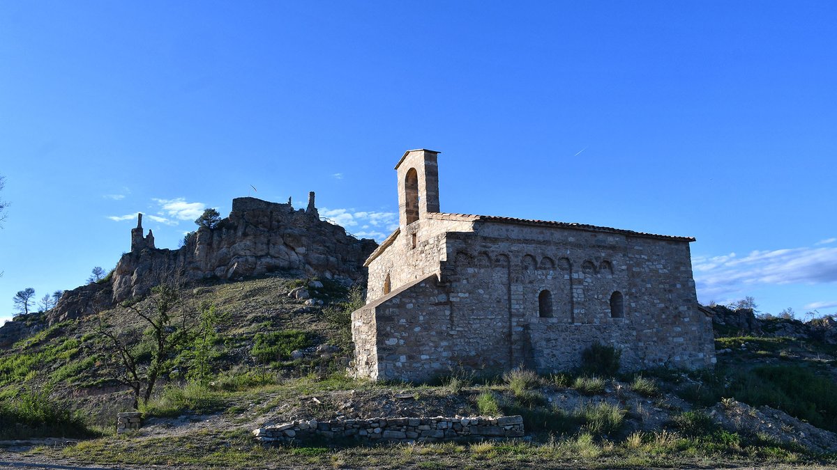 ramonsunyer's tweet photo. Una tarda d'#istiu al castell de Queralt a #Bellprat #anoia #baixasegarra #boncapdesetmana
@catexperience @bcnmoltmes @descobrircat @SomSegarra @Anoia_Turisme @lasegarra https://t.co/8BUh3Jqu5i