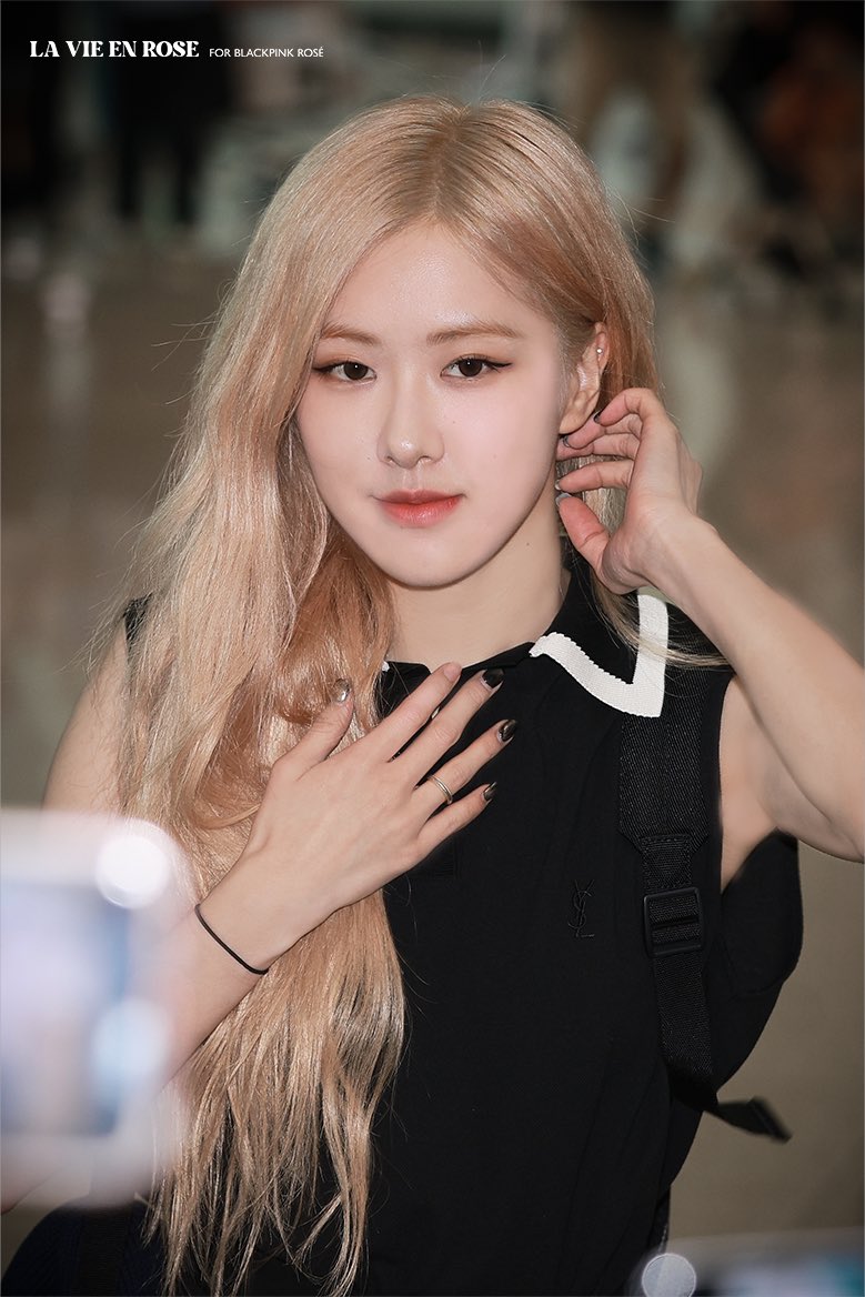 lavieenrose_dot's tweet photo. 230714 
🖤
#블랙핑크   #로제 #ロゼ #BLACKPINK   #ROSÉ @BLACKPINK https://t.co/crk5ITd5x9