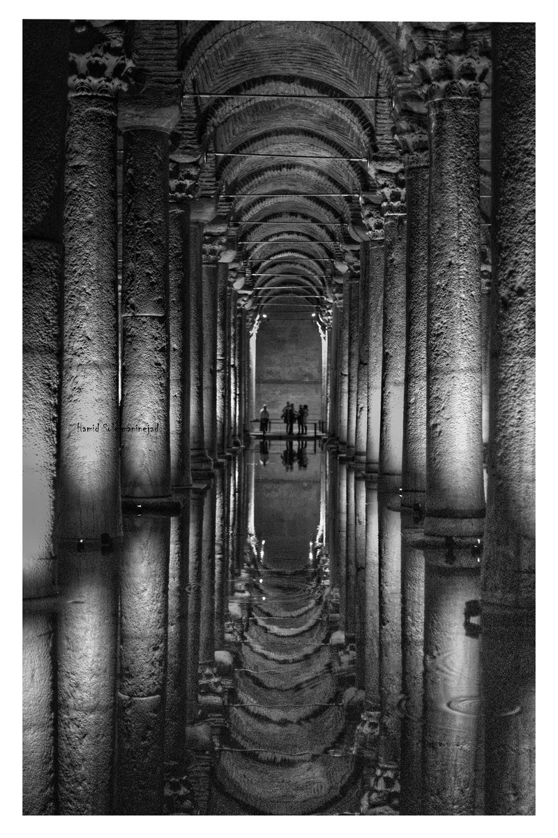 The rhythmic melody of water droplets dripping from #BasilicaCistern takes us back through the ages, telling stories of humanity's past. 
Standing beneath #Istanbul, this #Roman marvel immerses us in the flow of #history, connecting us to those who came before.

#ThePhotoHour