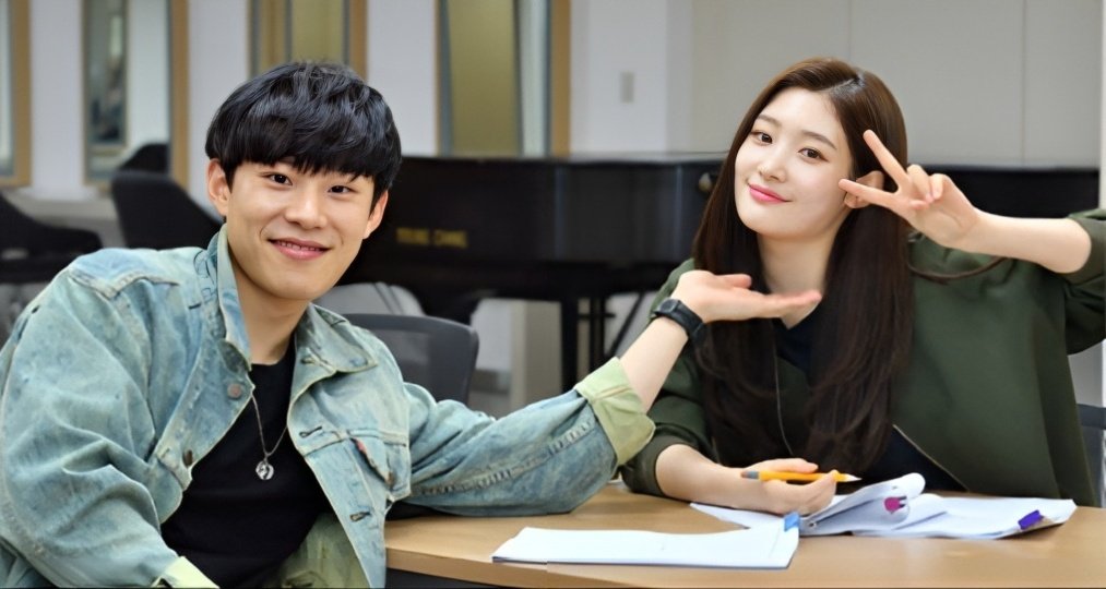 jcyfiles's tweet photo. 5 years with kwon nara 🍰
#ToJenny #투제니 #정채연 #김성철 https://t.co/MkDwRjyXr6