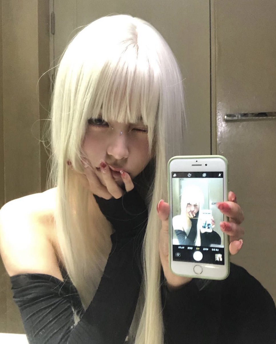 gaylittlechuu's tweet photo. the actual idols with the best aesthetic imo https://t.co/M3sUPkeIMv